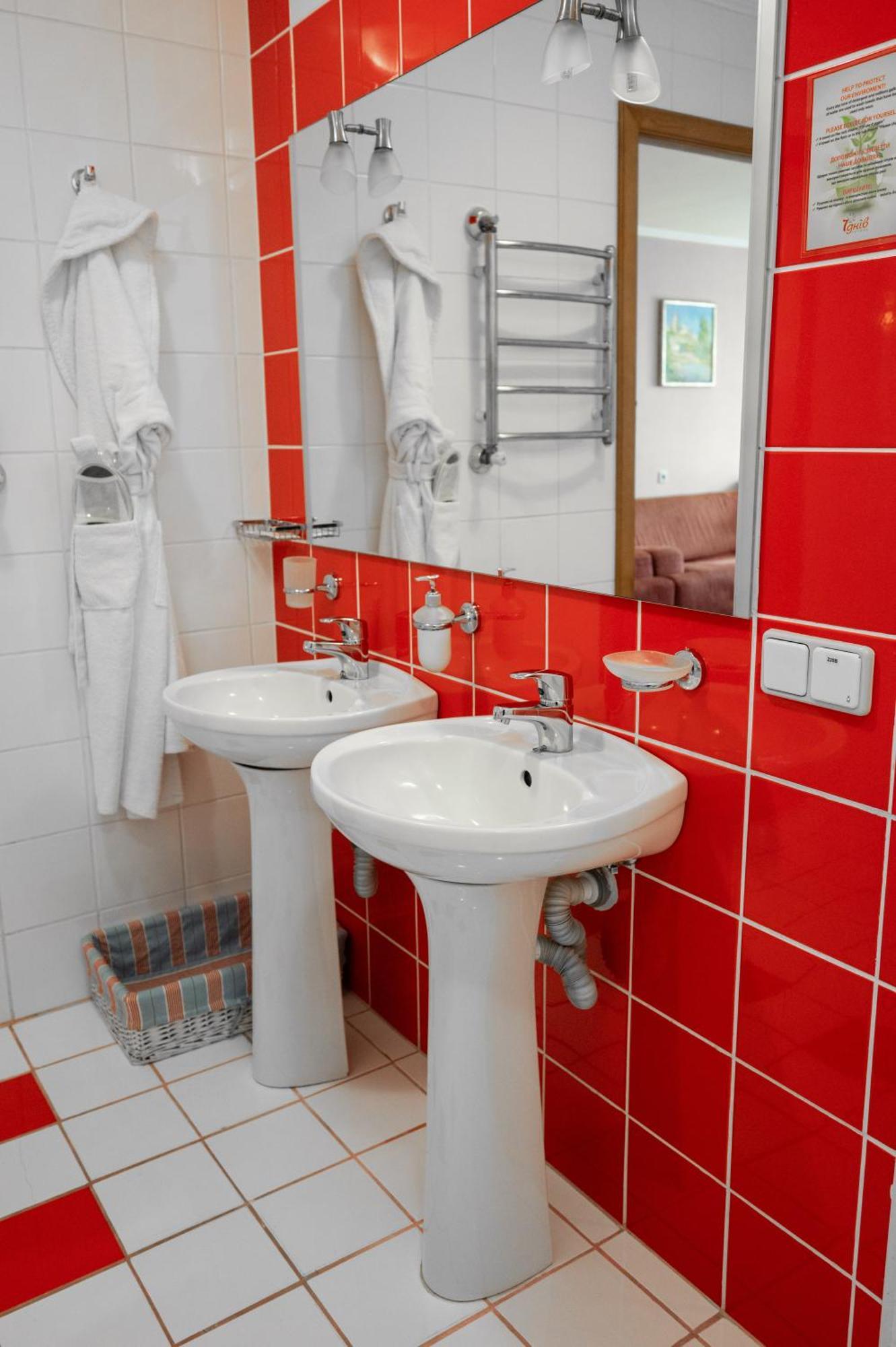 7 Days Hotel Kamyanets-Podilskyi Dış mekan fotoğraf